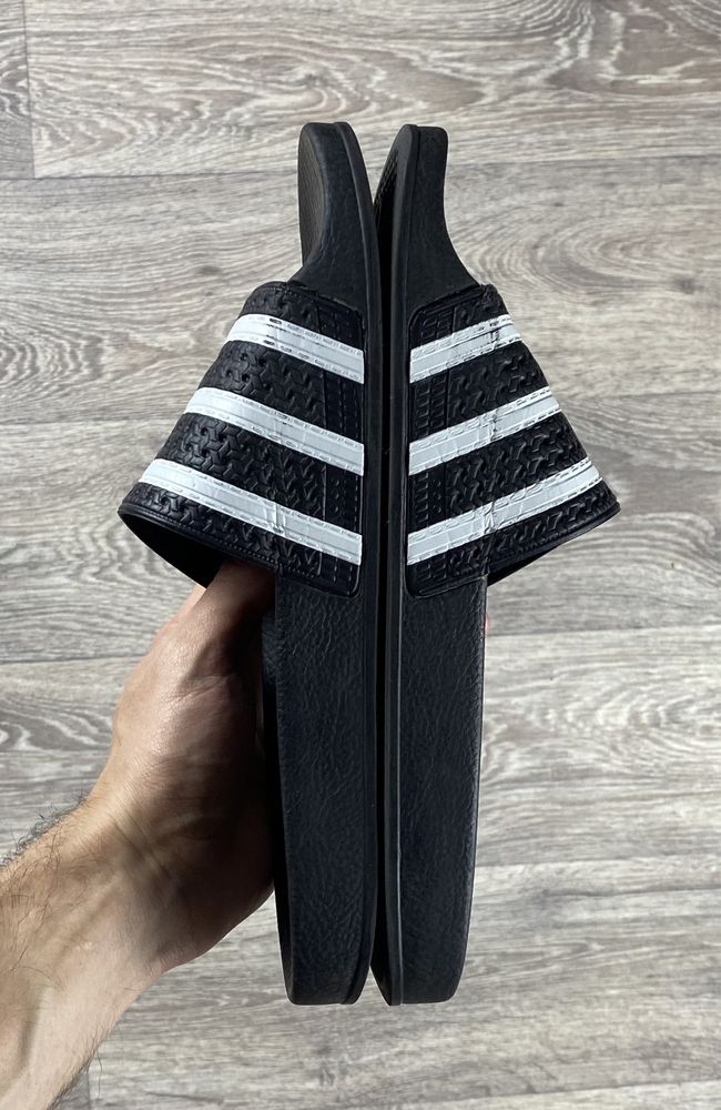 Adidas шлёпанцы тапочки 43 размер черные оригинал