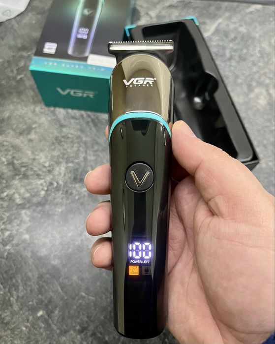 Машинка тример для стрижки волосся, триммер. Мужская. Чоловіча.