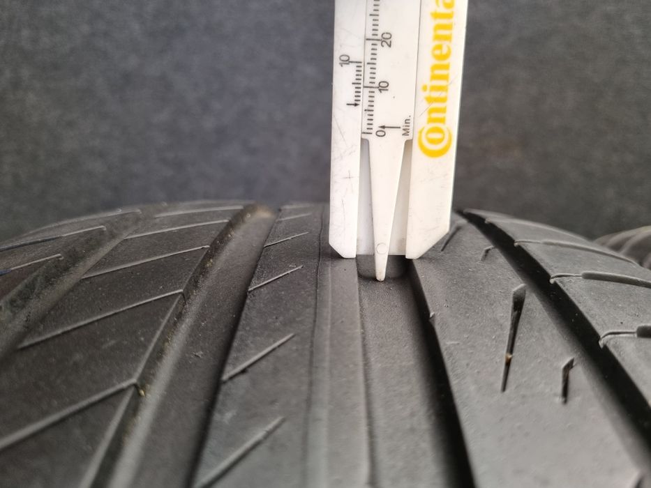 Pirelli 235/45/18 rok 2019 85%bieżnika Cena za 2szt letnie