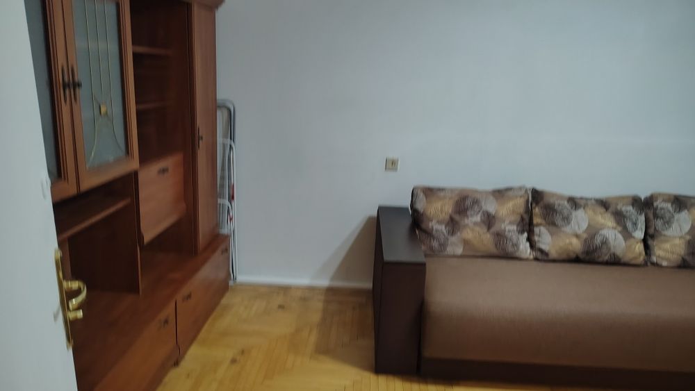 Світла квартира по вул. Пулюя від власника