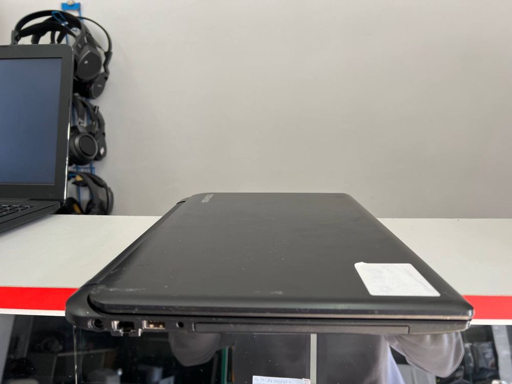 Ноутбук Toshiba Satellite c50-b-14z