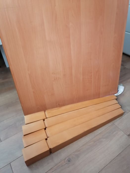 Stół do salonu..