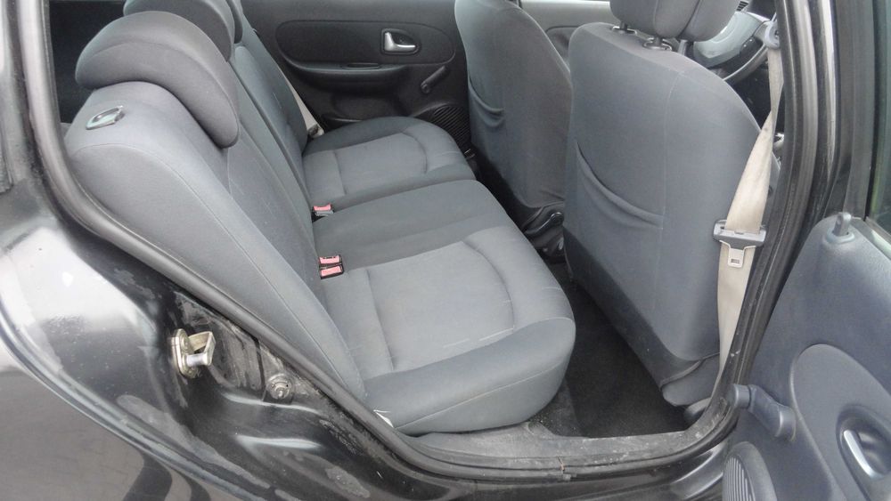 Renault Clio na części 5 Drzwi Kolor Czarny Diesel kolor NV676 diesel