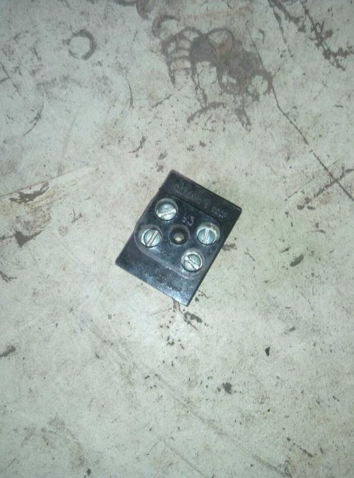 Клеммные колодки, платы контактные, зажимы