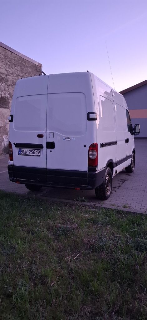 Renault Master 2.5 dCi L1H2