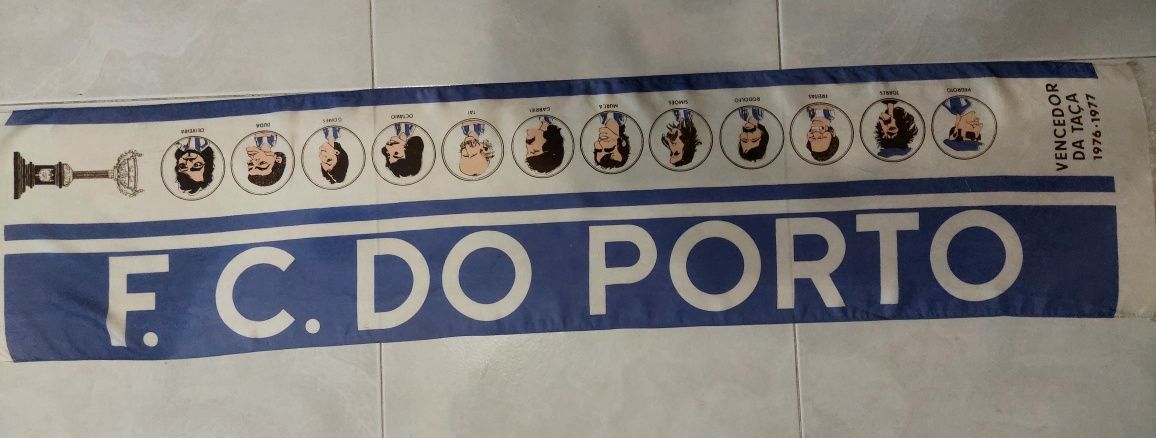 Cachecol.do FCPorto com.49 anos
