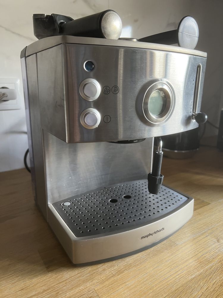 Máquina café morphy Richards