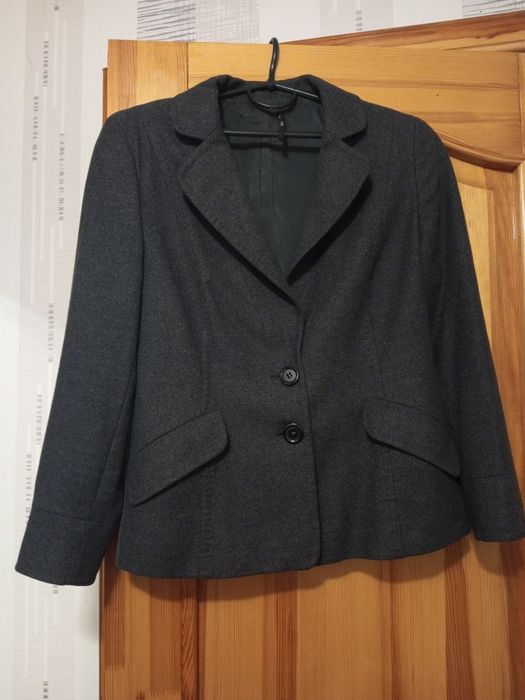 Жіночий піджак Hugo boss сірий