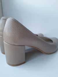 Туфлі жіночі бежеві каблук 6 см 38 розмір (устілка 25 см) БЕЗ ТОРГУ