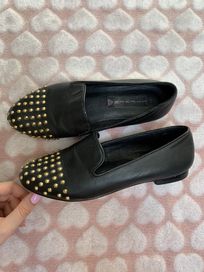 Buty z ćwiekami marki Steve Madden w rozmiarze 6, czyli 36,5 (wkładka