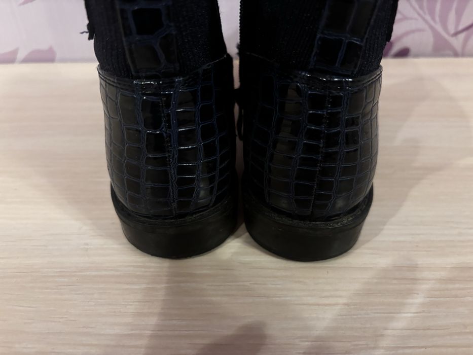 Ботінки на  дівчинку 35 розмір, осінь- весна