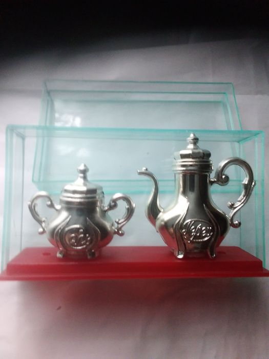 Сувенірний набір сіль та перець в подарунковій коробці