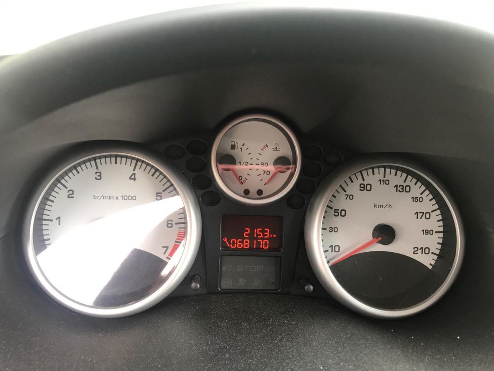 Peugot 207 1.4 2010