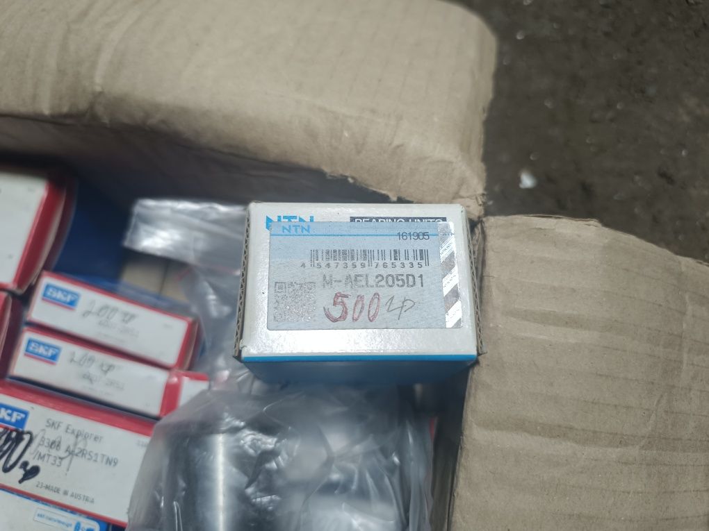 Підшипники різних розмірів всі нові
