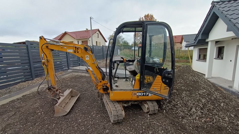 Minikoparka JCB 8018