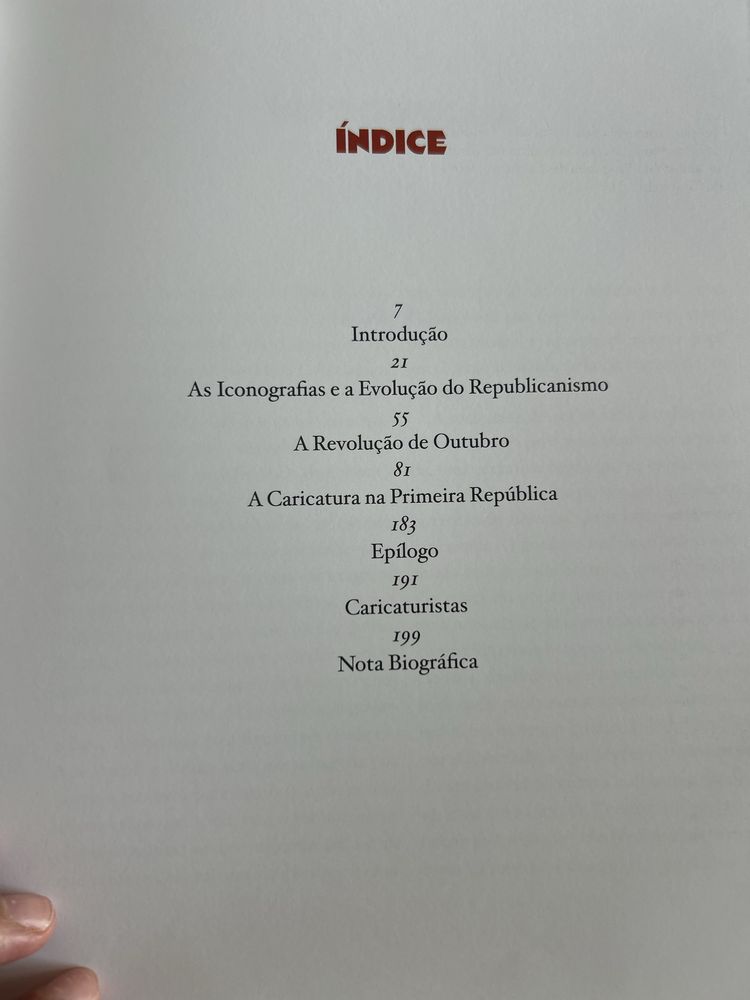 Livro com todas as caricaturas desde a primeira república