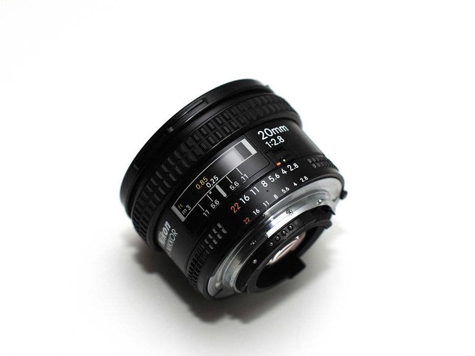 Nikon Nikkor AF 20 mm f/2.8   W-wa