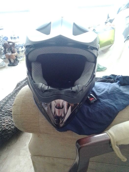 capacete de moto novo