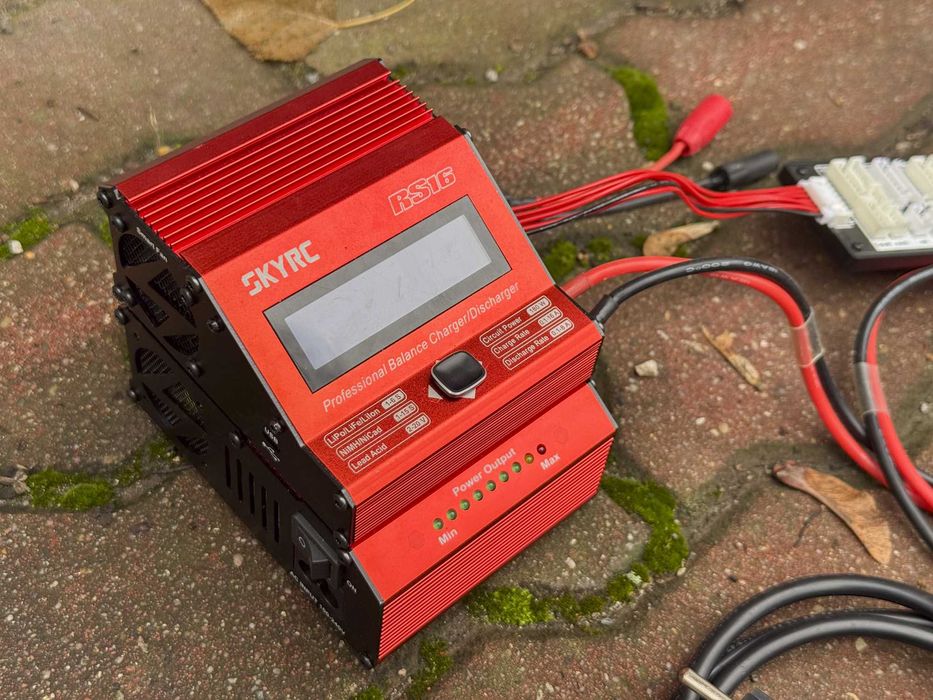 Ładowarka SKYRC RS16 + Power Supply eFuel