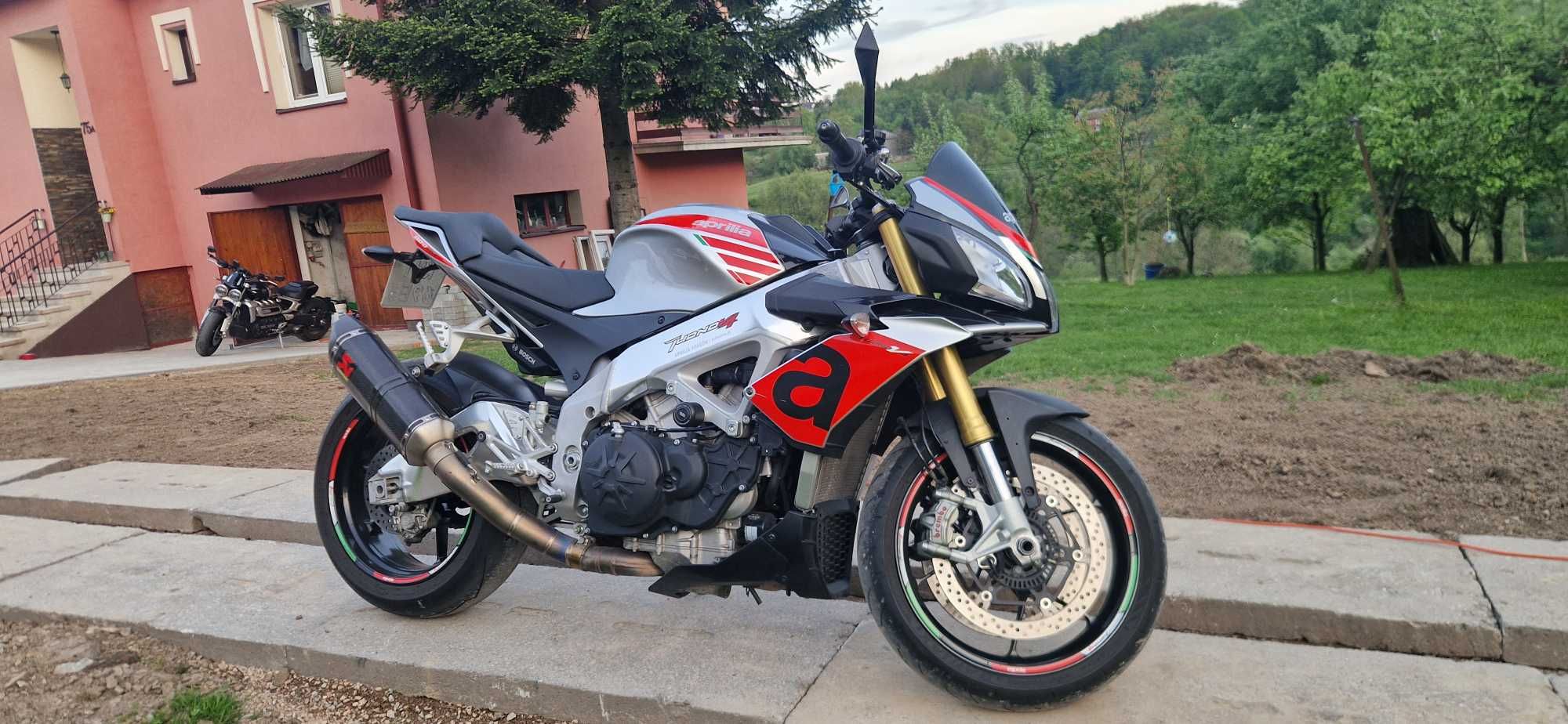 Aprilia Tuono V4 1100