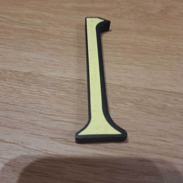 Zegar klejony do sciany czarny nowy