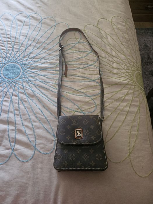 Bolsa semi nova Louis Vuitton