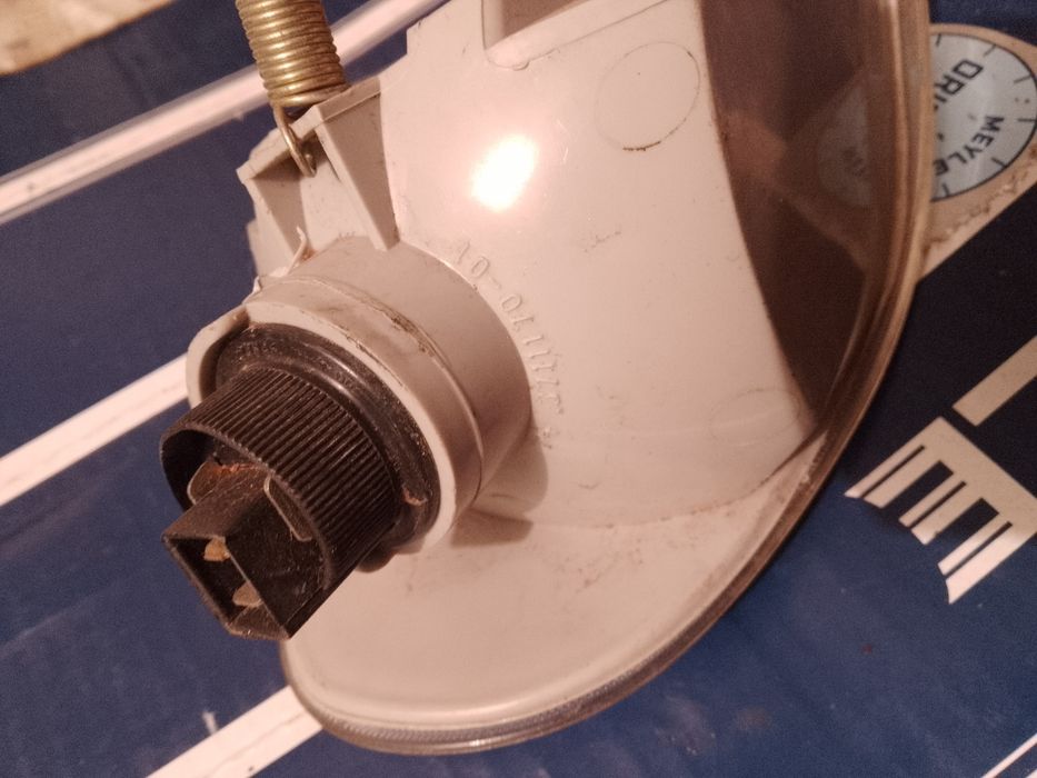 Лівий передній поворот ваз 2115