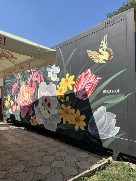 Художник / інтер'єрна картина / розпис стін / мурал