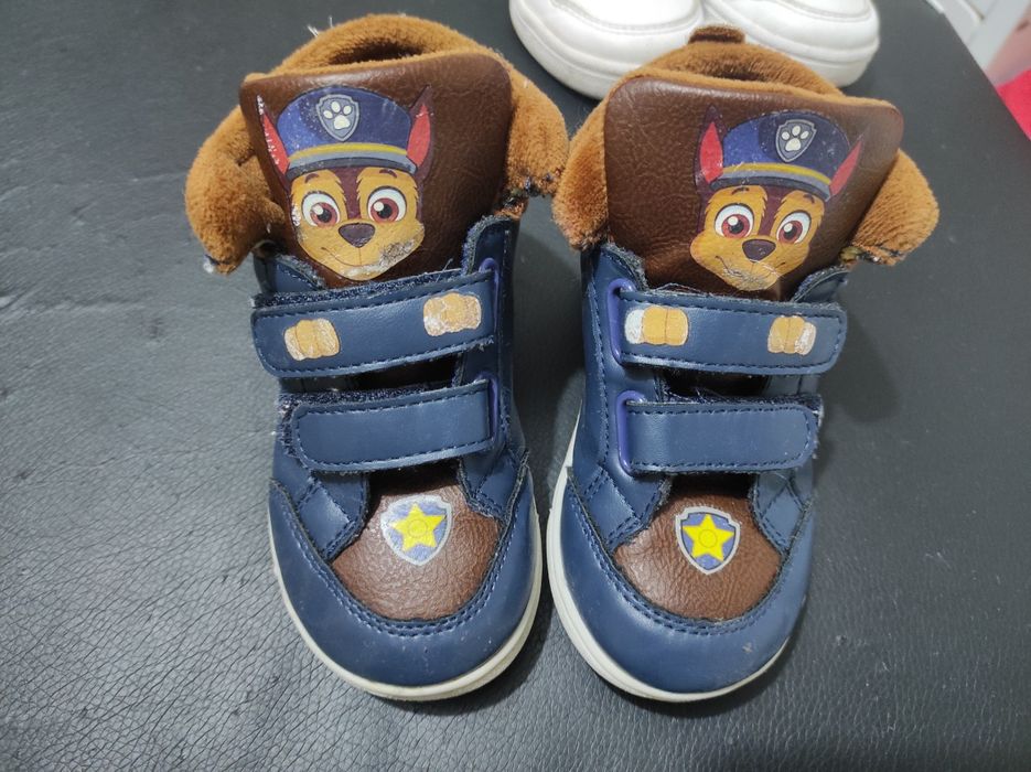 Sapatilhas Marvel tamanho 24