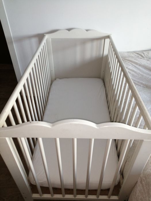 Cama de grades + colchão + resguardo colchão