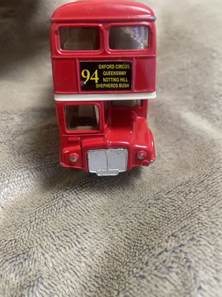 модель английского автобуса