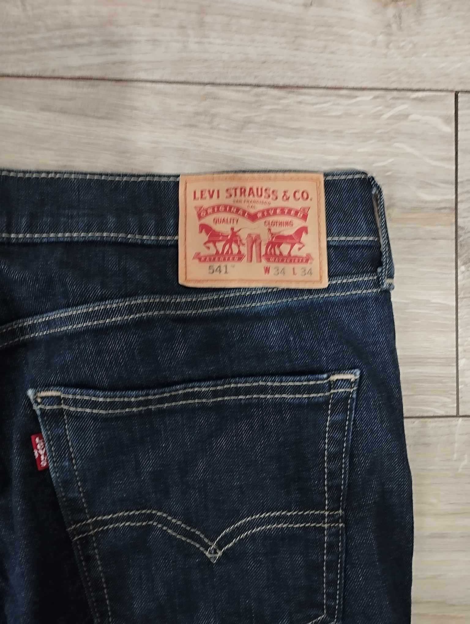 Levi's 541 size W34L34 jeansy
