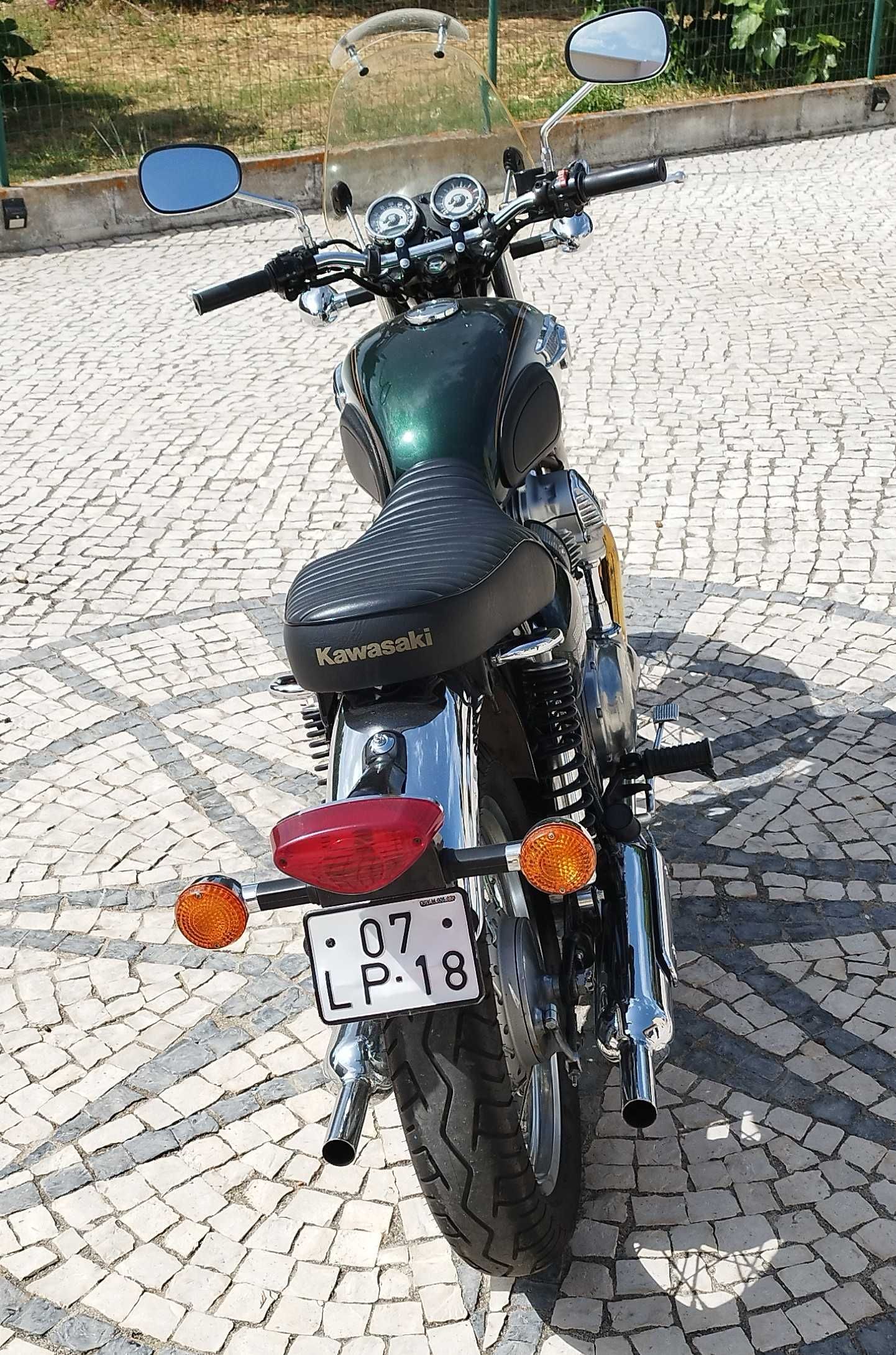 kawasaki w800 muito estimada