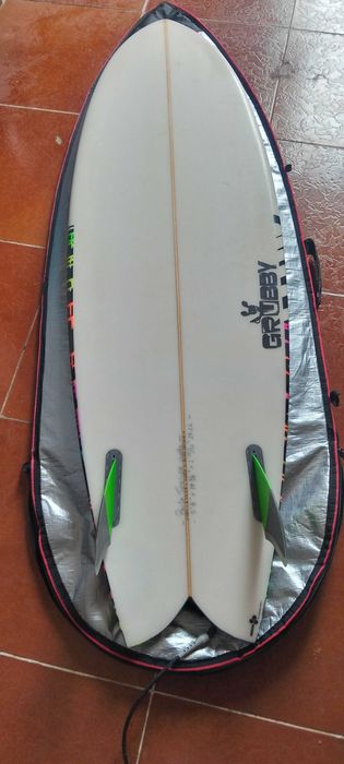 Prancha surf Twin fin 5.8