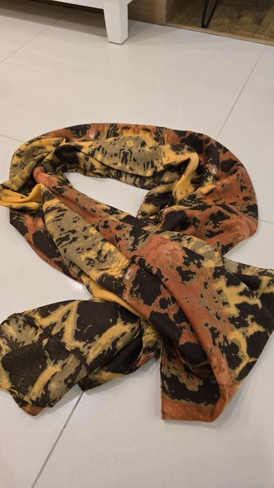 Długi szalik z wiskozy