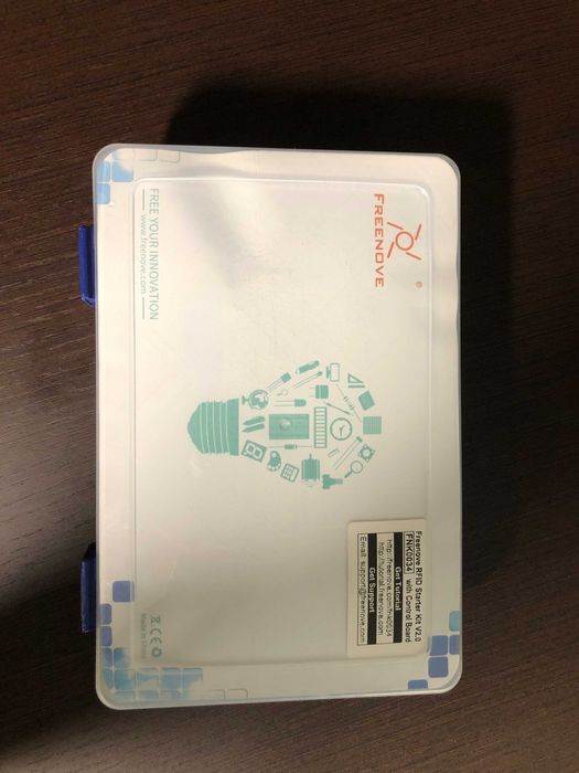 Freenove Ultimate Starter Kit (compatível com Arduino IDE)