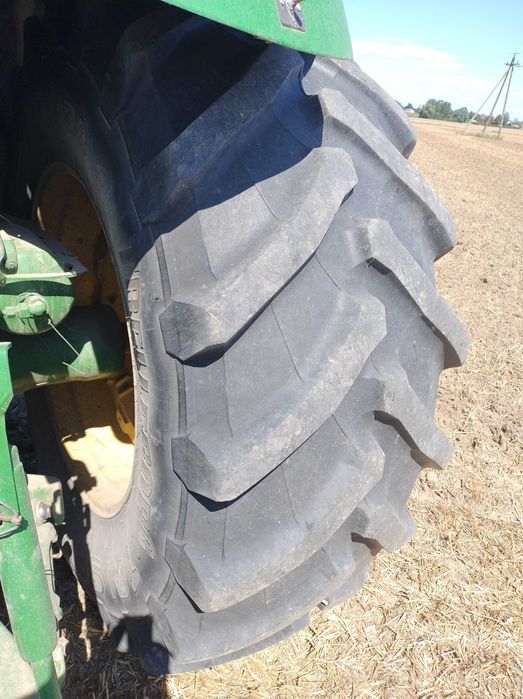 Sprzedam  ciągnik john deere 8100