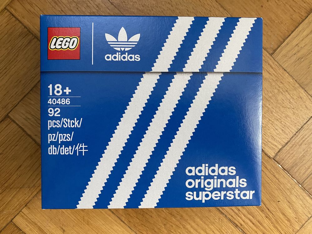 Lego 40486 mini but Adidas Superstar