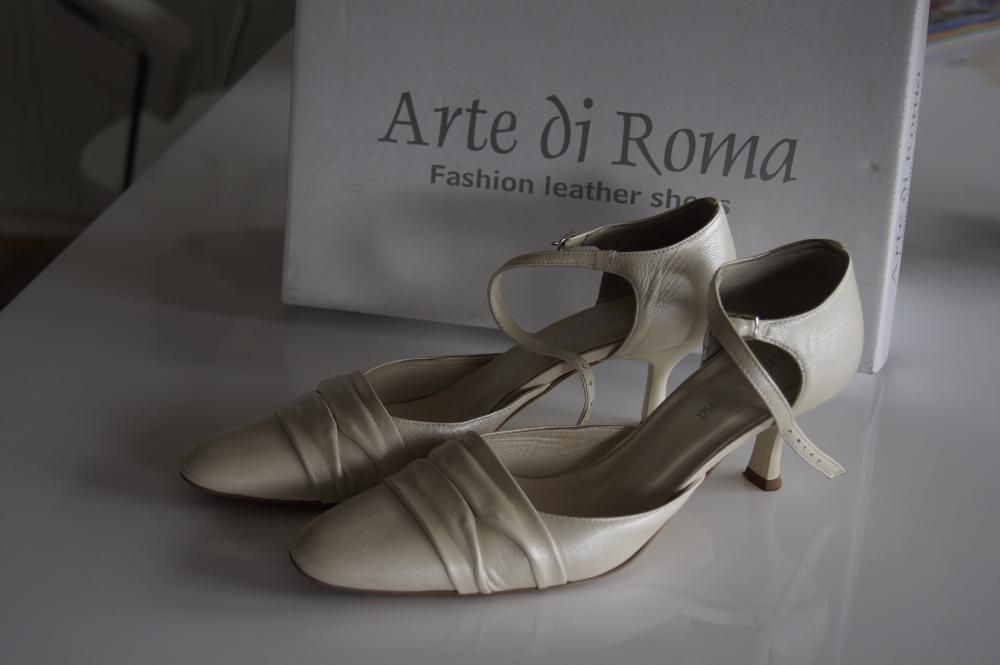 Buty ślubne ecru