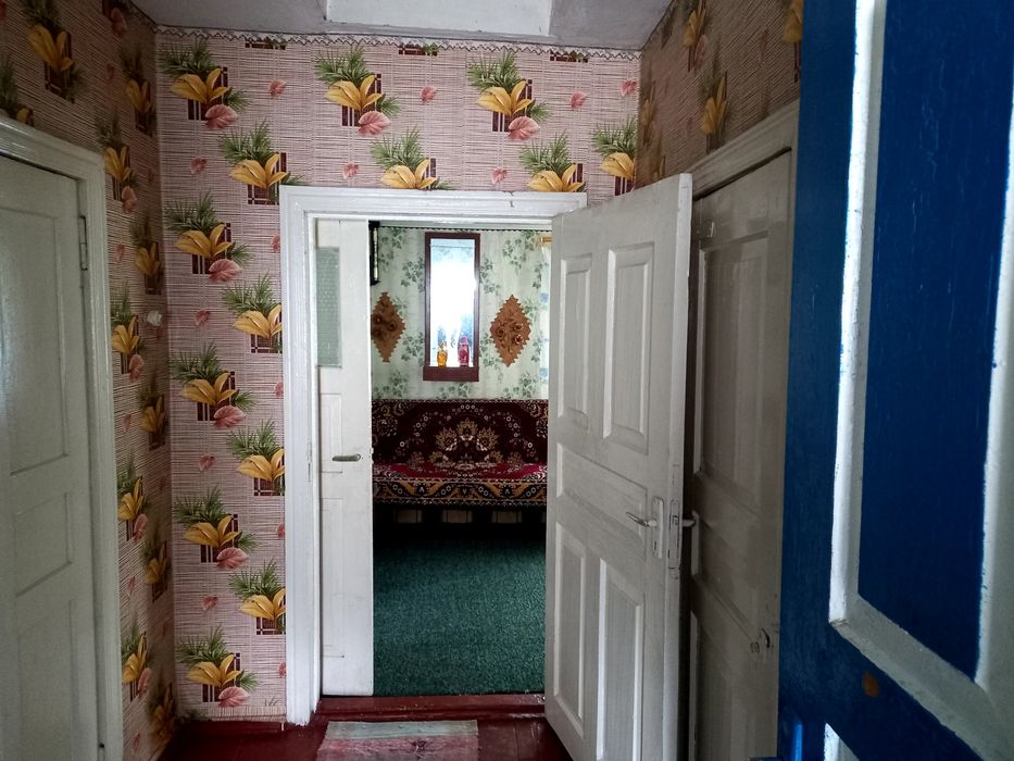 Продаж булинку та земельної ділянки