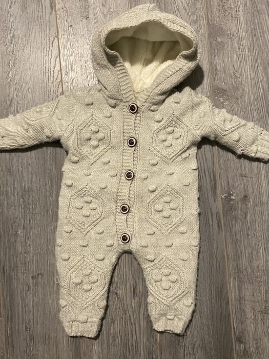 детский вязаный костюм( комбинезон ) теплый
