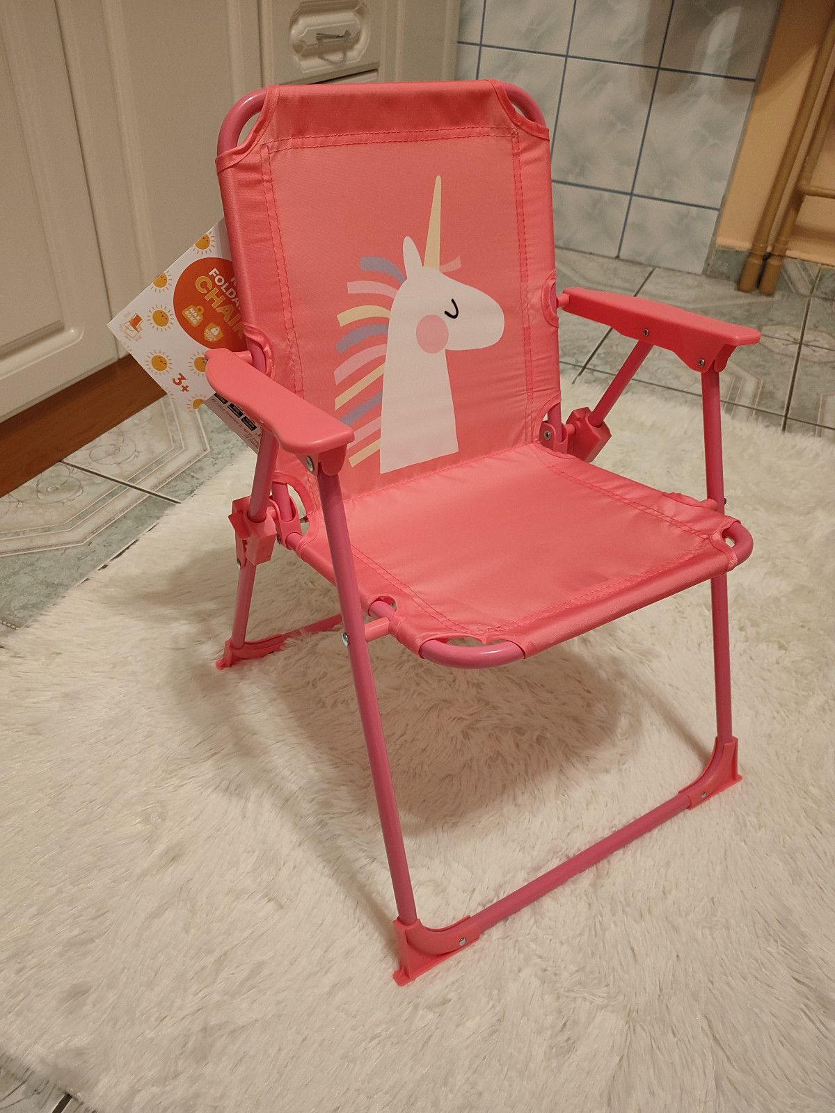 Nowe czerwone krzesełko składane dla dziecka