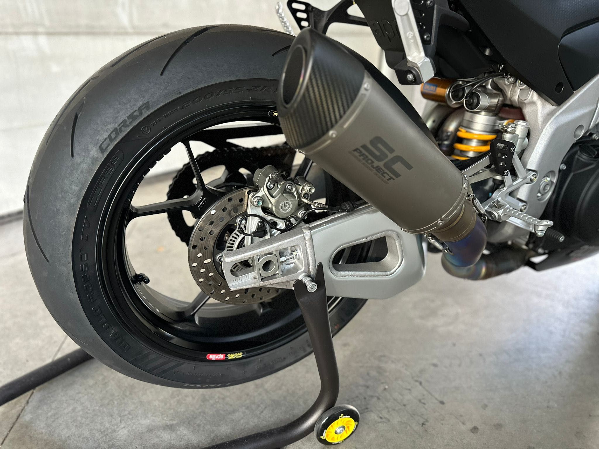 Aprilia Tuono V4 Factory
