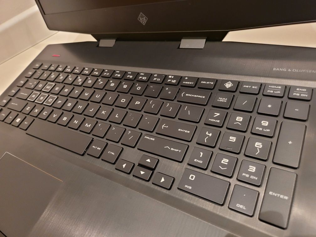 Laptop gamingowy HP OMEN 17-cb1004nw i7/16GB/RTX2060