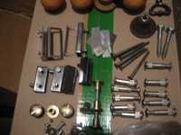 śruby,rączki zaślepki  itp,części do montazu  wyposazenia domu