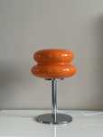 Pomarańczowa retro lampka