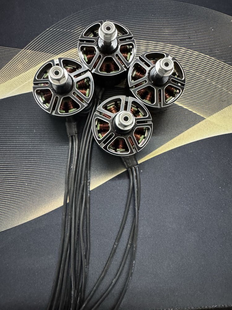 R3115 900Kv. Без використання. Є пару комплектів