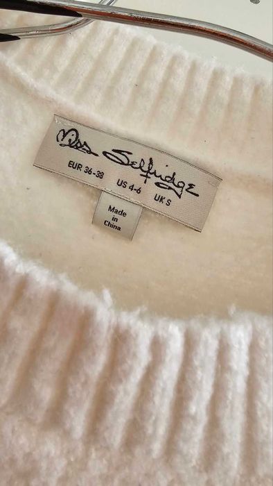 Красивые джемперы с зимним принтом р-р S/М