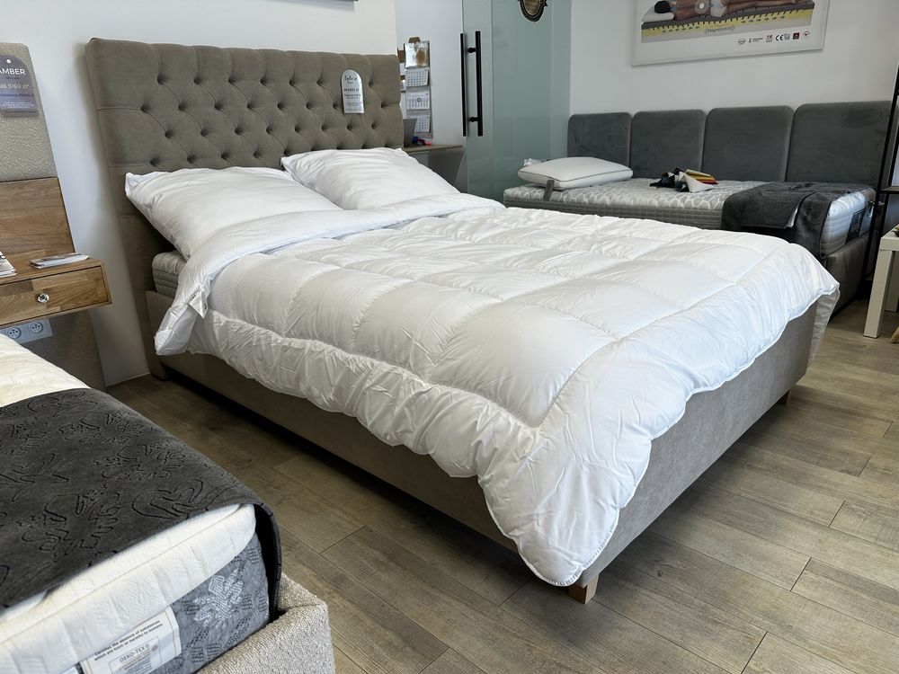 Łóżko Sylvia 140x200 z pojemnikiem chesterfield - ekspozycja