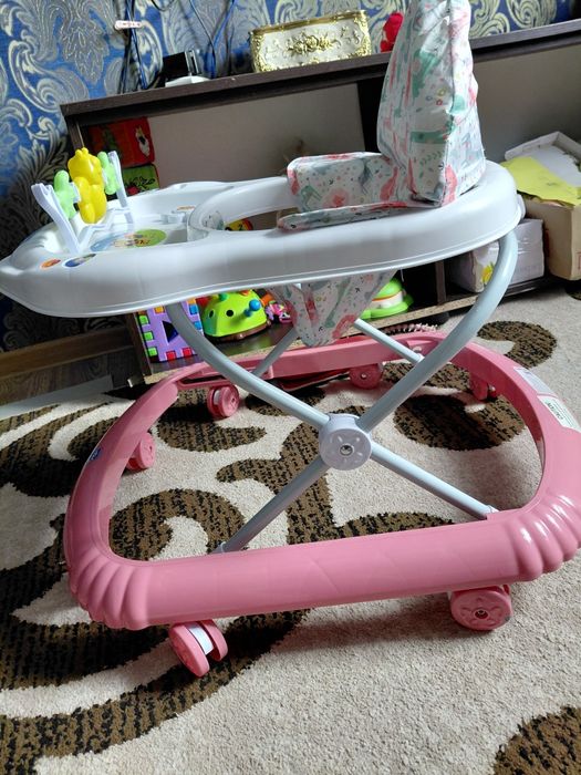 Продам ходунки дитячі